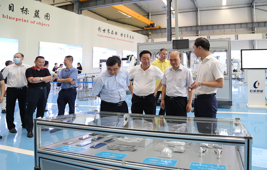 广东省政协提案委程扬副主任一行莅临欧宝(中国)参观考察