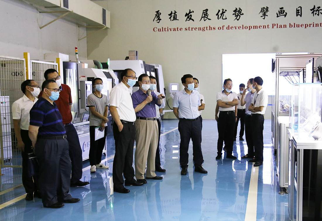 广东省人社厅副厅长李新全一行莅临欧宝(中国)参观调研